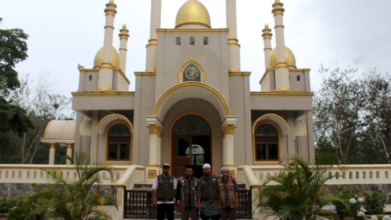 Penjelasan Pemilik Masjid di Tengah Hutan yang Viral