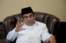 Fachrul Razi Rombak 155 Buku Agama, Ini Alasannya