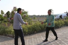 Tiba di Selayar, Wagub Sulsel Cipika-Cipiki dengan Basli Ali