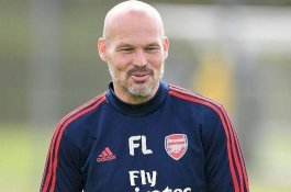 Janji Ljungberg Jadi Karteker Manajer Arsenal