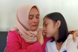 Menangis dalam Pelukan Ibu, Shalfa: Hasil Pemeriksaan Saya Masih Perawan