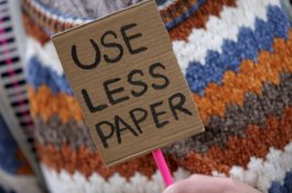 Ribuan Aktivis Lingkungan Demo Soal Pemanasan Global