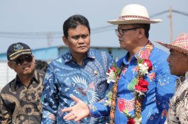 Ke Menteri Edhy, Bupati Barru Minta Bantuan Bibit Ikan Lele untuk Lahan Pesantren