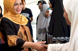 Ketua PKK Sulsel Tinjau Operasi Katarak Gratis di RS Labuang Baji