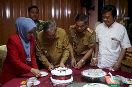 Hadiri Penandatanganan MoU, Bupati Sidrap Dapat Kejutan dari Rektor Unhas