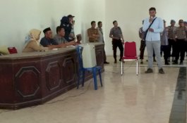 Didatangi Warga Pationgi, Anggota DPRD Bone Ini Siap Jadi Tumbal