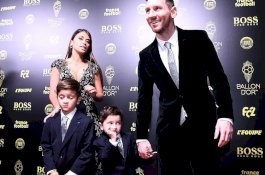 Raih Ballon d'Or untuk Keenam Kalinya, Ini Daftar Rekor Lionel Messi yang Belum Tertandingi