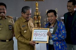Optimalisasi Perda KTR, Bupati Sidrap Terima Hasanuddin Contact