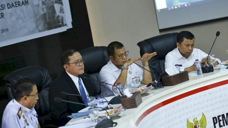 Suasana high level meeting di Pemkot Makassar.