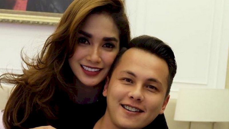 Andhika Pratama dan Ussy Sulistiawaty Beberkan Gaya Favorit di Atas Ranjang