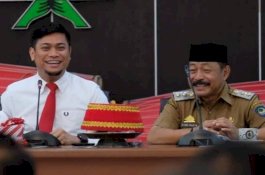 Di Balik Kemesraan Adnan-Kio; Jangankan Bertengkar, Berselisih Kata Saja Tak Pernah