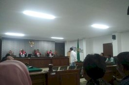 Di Depan Hakim, Eks Bendara KPU Makassar Dituduh Bawa Uang 'Percikan' ke Pemkot