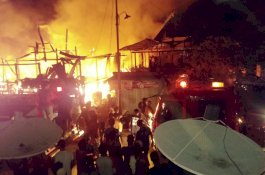 Lima Rumah di Jeneponto Hangus Dilalap Api, 2 Warga Terbakar