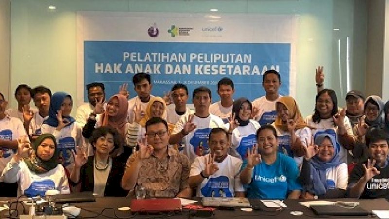  Puluhan jurnalis berbagai provinsi di Kawasan Timur Indonesia (KTI), mengikuti Pelatihan Peliputan Hak Anak dan Kesetaraan di Hotel Gammara, Kota Makassar, Sabtu dan Minggu (7-8/12/2019). 