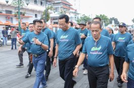 Di Kampung Sayur, Mentan Beri Motivasi Petani Agar Lebih Maju dengan Manfaatkan KUR