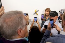 Pisang Seharga Rp1,6 Miliar yang Dipajang di Dinding Dimakan Pengunjung