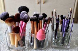 Penelitian: 9 dari 10 Produk Make Up Picu Infeksi Kulit dan Keracunan Darah