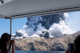 Letusan Gunung Berapi di Selandia Baru, Lima Orang Tewas