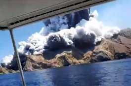 Korban Letusan Gunung Berapi Selandia Baru Berasal dari 7 Negara