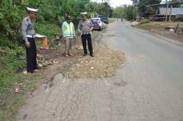 Sambut Natal dan Tahun Baru, Sat Lantas Polres Tator Survei Jalan