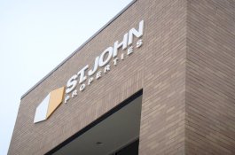 Wow! Perusahaan Real Estate Hadiahi Karyawannya Dengan Bonus Total 103 Miliar