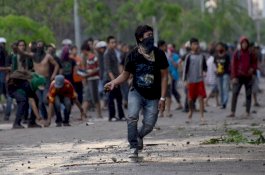 Mahasiswa Unismuh Bentrok saat Pemilihan Ketua HMJ, 14 Orang Diamankan