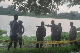 Perahu yang Dinaiki 4 Bocah Hilang Keseimbangan, 1 Tewas Tenggelam
