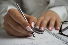 Berebut Pulpen saat Ujian, Siswi SMP Tewas Berkelahi, Ibu Lempar Mayatnya ke Kolam