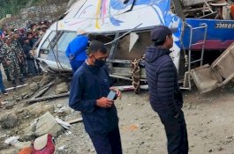 Sepulang dari Ziarah Kuil, Bus Jatuh ke Jurang dan Menewaskan 14 Orang