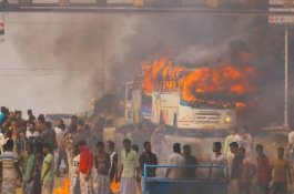 Enam Tewas Dalam Demo Anti RUU Kewarganegaraan Non-Muslim India