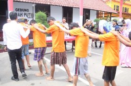 Hukuman Mati Menanti Enam Sekawan Pengedar Sabu Lintas Provinsi