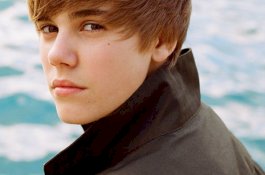 Viral: Video Petani Menyanyikan Lagu Justin Bieber