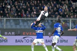 Menengok Kembali Gol Sundulan Ronaldo yang Melompat 2,56 Meter