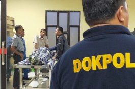 Anaknya Gelisah, 4 Jam Jenazah Daeng Liwang Diautopsi