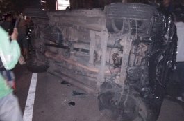 Tabrak Lari Pejalan Kaki, Sopir Pemabuk Diamuk Massa di Alauddin