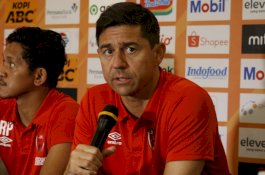 Darije Kalezic Masih Impikan Putus Rekor Buruk Away PSM di Markas Persib