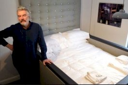 Dibikin Serius, Seniman Ini Sengaja Rancang Kamar hotel yang sulit Dihuni Tamu