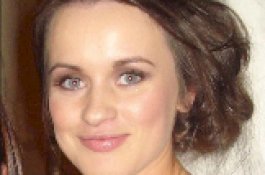 Perawat Cantik Ini Tewas Usai Tertimpa Pohon, Temannya Selamat