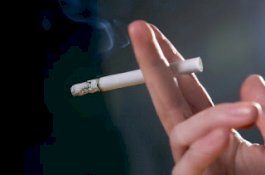 Begini Dampak Merokok Sebelum Tidur