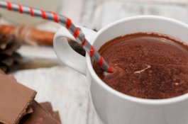 Ini Manfaat Minum Coklat Panas di Hari Natal