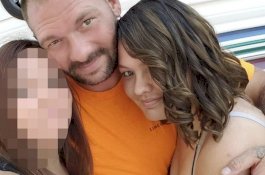 Gadis Ini Berlomba dengan Saudari Tirinya, 