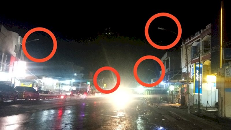 Puluhan Lampu Jalan di Gowa Mati, Pemotor Jadi Was-was