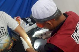 Akhiri 2019, Mahtan Hapus Tato Warga Mamuju 