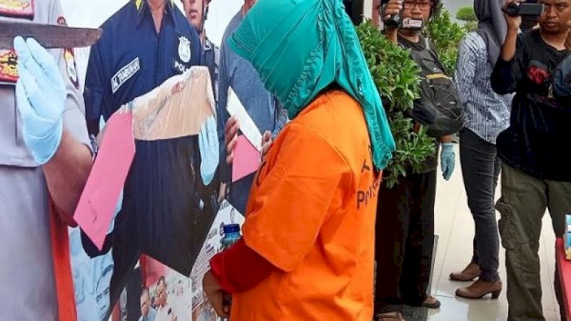 HW, IRT yang membelanjakan yang palsu di Kabupaten Gowa.