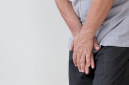 Penisnya Membusuk Usai Digigit Saat Bercinta