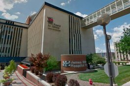 Ibu Ini Tega Suntikkan Kotoran ke Infus Anaknya yang Kena Kanker