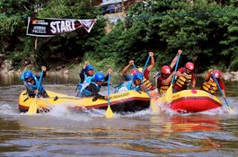 Dibuka Wabup Toraja Utara, 21 Tim Bersaing di R4 Fun Rafting Toraja 2019