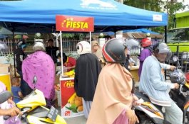 Karang Taruna Sidrap Gelar Pasar Murah, Jual Ayam Rp100 Ribu 3 Ekor