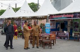 Kunjungi Expo UMKM Karang Taruna Sidrap, Dollah Mando: Angkat Potensi Ekonomi Masyarakat