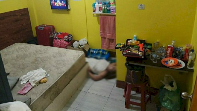 Jasad Eka Riana saat ditemukan di kamar 110 Wisma Elit.